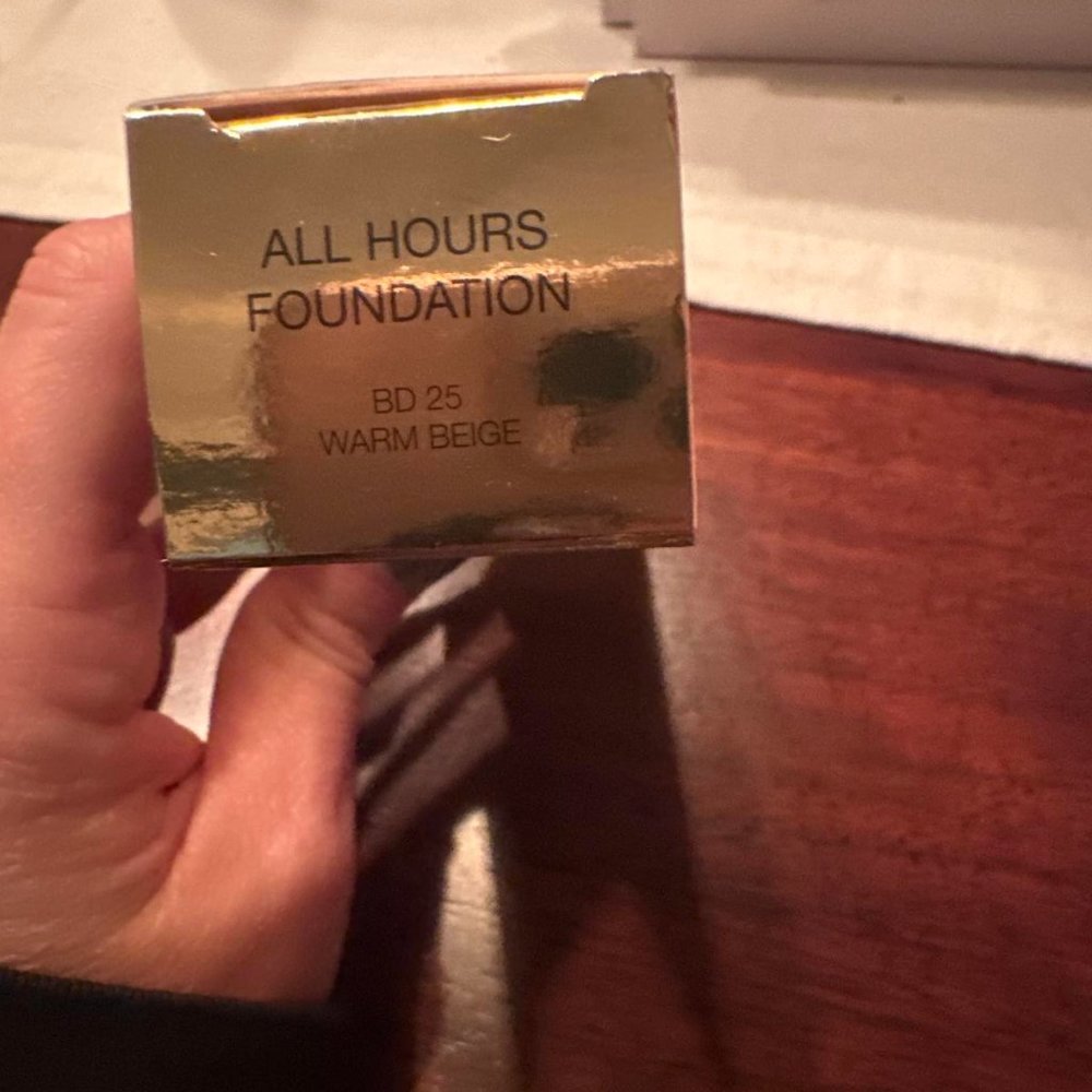 YSL YVES SAINT LAURENT ALL HOURS LIQUID FOUNDATION 0.84 FL OZ NEW
